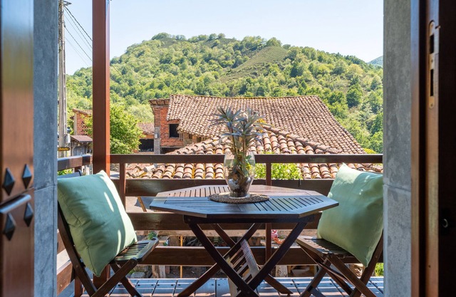 Apartamento 'El Portiellu 2' con terraza privada, balcón y Wi-Fi