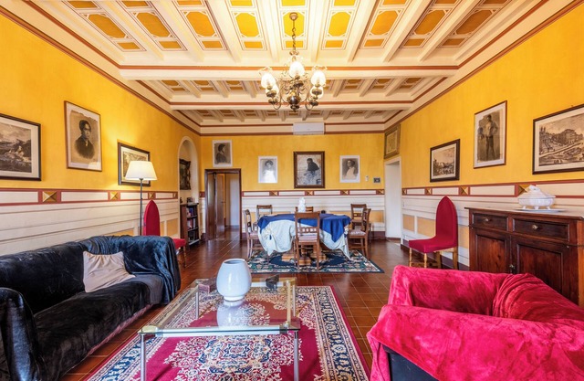 Apartamento 'Elegante Vicino Siena' con piscina compartida, Wi-Fi y aire acondicionado