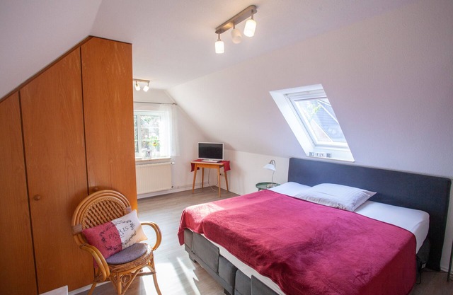 Alquiler-Baño Privado-Vista al Jardín-Elstar 5