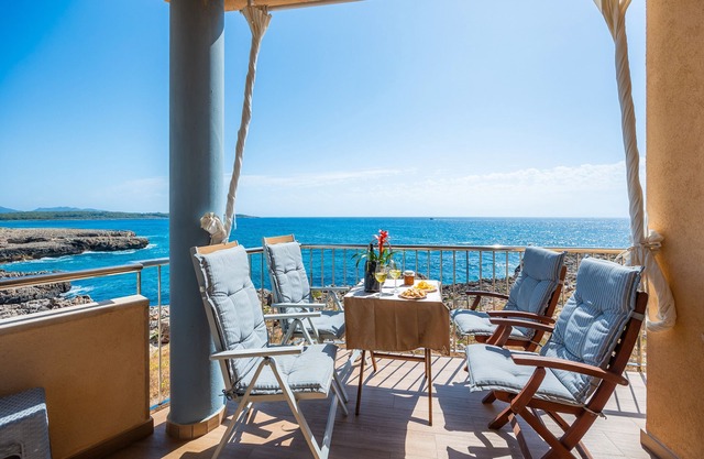 Apartamento "Fábula" con vistas al mar Mediterráneo en S’Illot-Cala Morlanda