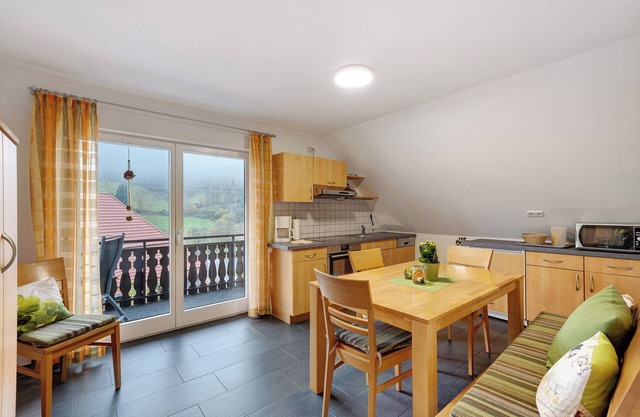 Apartamento 'Ferienwohnung Sonnenblume' con vistas a la montaña, terraza privada y Wi-Fi