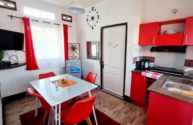 Apartment F2 TOKYO -Pool terrace -Barbecue area. 3km from the town center!