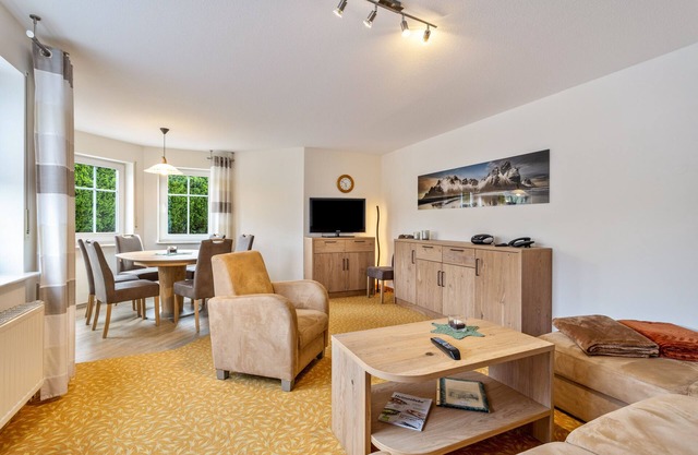 Apartamento 'Ferienwohnung Typ 3' con vistas a la montaña, terraza compartida y Wi-Fi