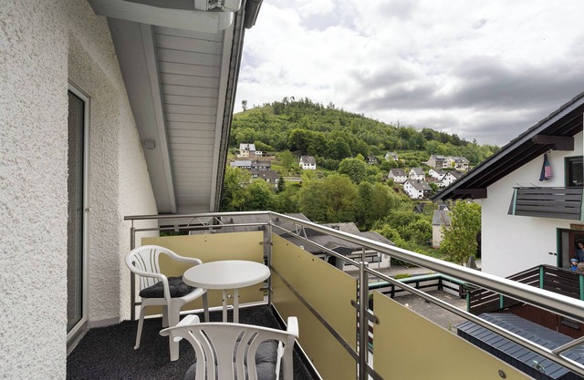 Apartamento 'Ferienwohnung Becker Typ B' con vistas a la montaña, jardín compartido y Wi-Fi