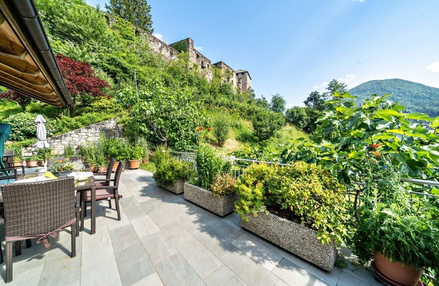 Apartamento "Ferienhof Turmwirt Pink Leidy" con vistas a la montaña, piscina compartida y Wi-Fi