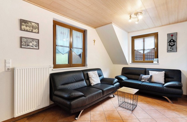 Apartamento 'Ferienwohnung Biesleblick' con vistas a la montaña, jardín compartido y Wi-Fi