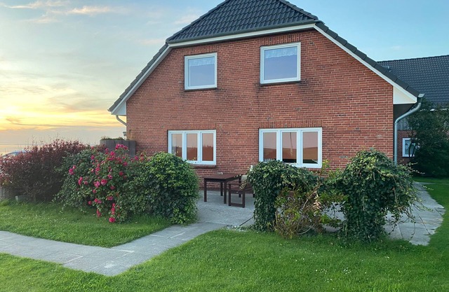 Apartamento 'Ferienwohnung Uthlande' con terraza compartida, jardín compartido y Wi-Fi