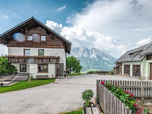Apartment Ferienwohnung Grimmingblick by Interhome
