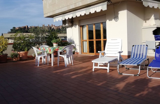 Apartamento panorámico (Ático) 10 km de San Gimignano