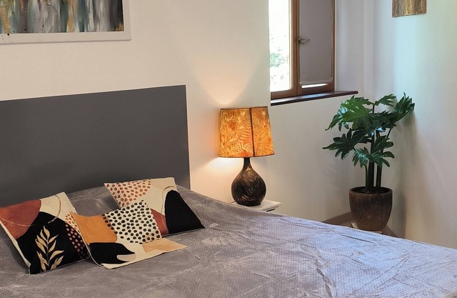 Apartment in the heart of the forest in central France
