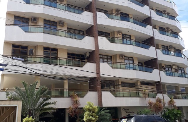 APARTAMENTO todo amueblado 3 dormitorios y 2 plazas de garaje.