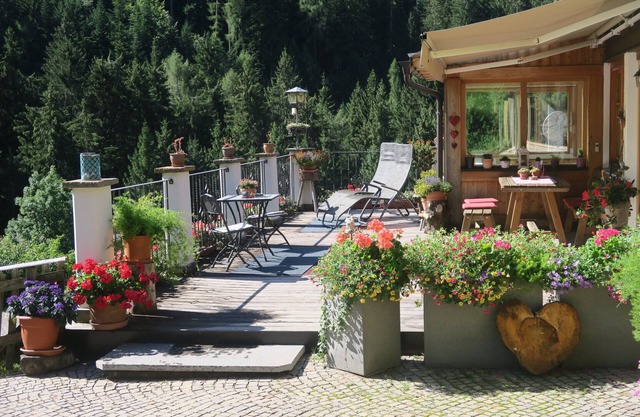 "Appartements Gabrielli ANNAMARIE" with Mountain View, Wi-Fi, Terrace & Garden; Pet Friendly