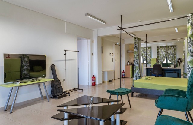 Apartamento 'Galatsi Panorama 1' con vistas a la montaña, Wi-Fi y aire acondicionado