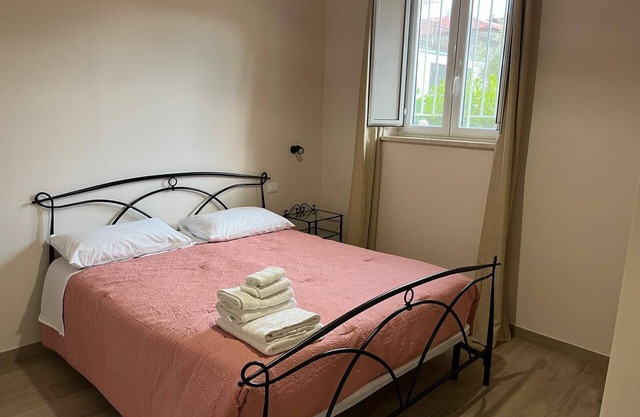 Apartamento 'Giardino Di Marianna a Fondi' con jardín compartido, Wi-Fi y aire acondicionado