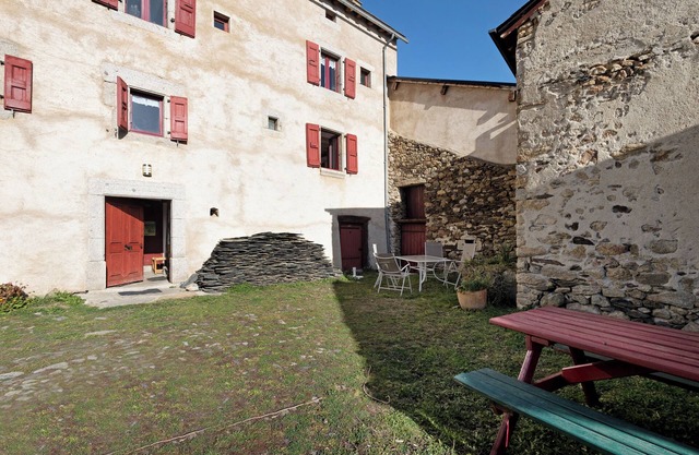 Apartamento 'Gîte Camporells' con vistas a la montaña, jardín compartido y Wi-Fi