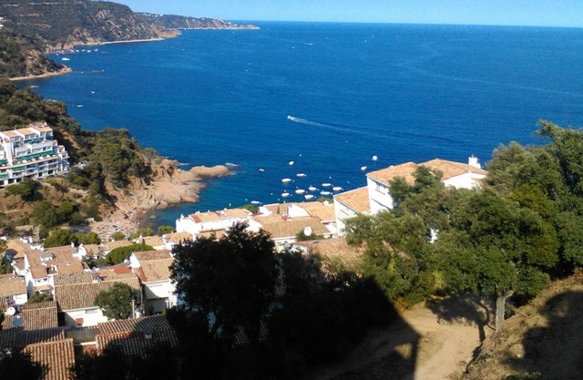 Apartamento 'Goleta' cerca del mar con balcón y Wi-Fi