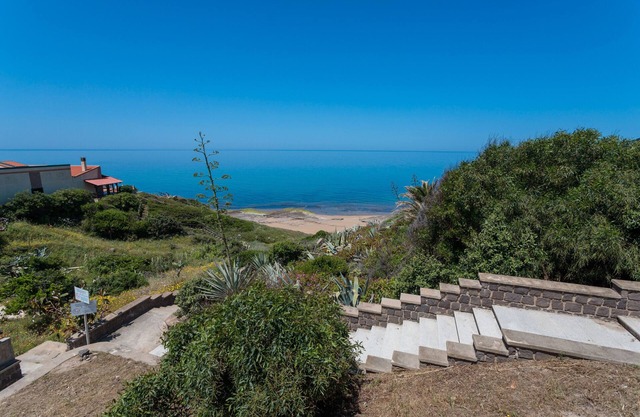 Apartamento 'Gradinata Sul Mare' con Wi-Fi y aire acondicionado