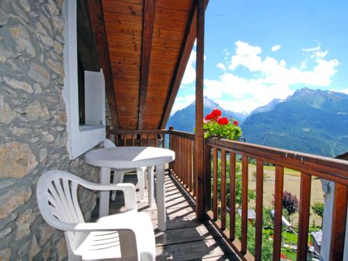 Apartment Grand Sarriod-2 by Interhome