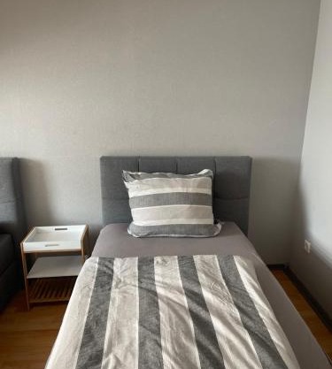 Apartment groß 4 Zimmer