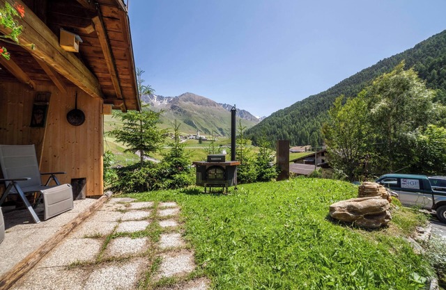 Apartamento "Haus Fliri" en el valle de Etschtal con Wi-Fi, jardín y terraza