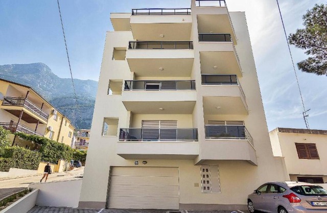Apartment Hani 2 - Two Bedroom Apartment With Balcony And Sea View
