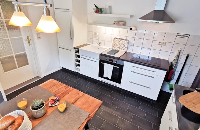 Apartment 'Haus Krokus Wiesmoor Ostfriesland' incl. bed linen and towels, with Wi-Fi