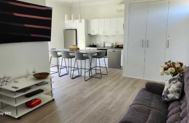 Apartment Hobart Two Bedroom Self Contained in Geilston Bay