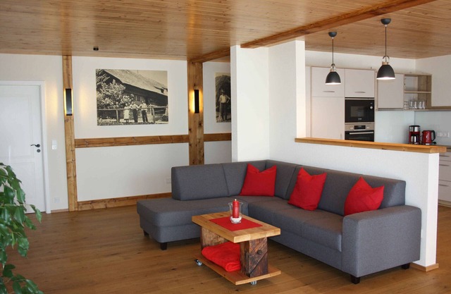 Apartamento 'Hochtalblick' con vistas a la montaña, jardín compartido y Wi-Fi