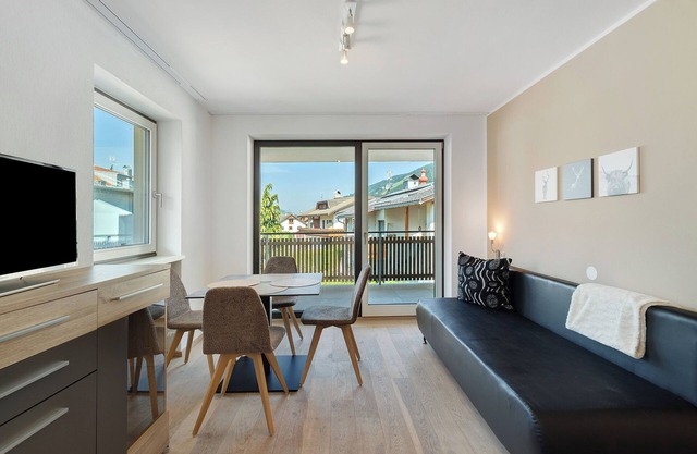 Apartamento "Hofer Barbara" con vistas a la montaña, wifi, balcón y jardín