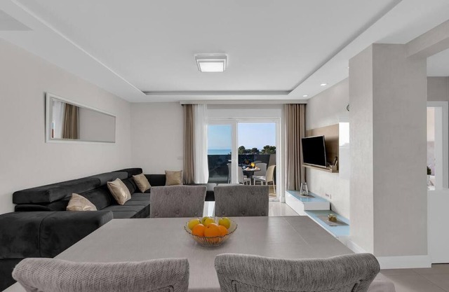 Apartment Hrvoje -nur 50m bis zum Meer - Makarska Exklusiv