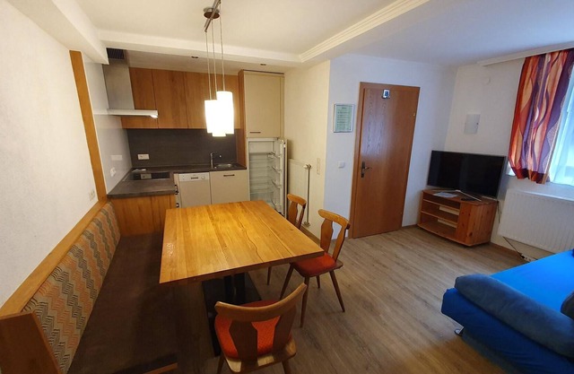 Una casa de vacaciones agradablemente amueblada con una zona de bienestar.
