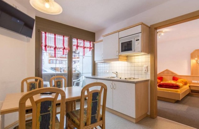 Bonito apartamento en el centro de Flirsch con bienestar.