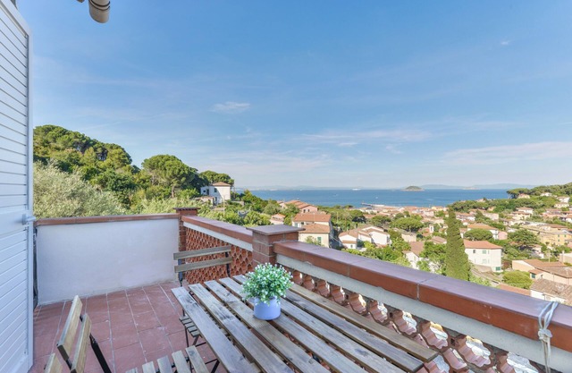 Apartamento 'Il Gioiello Del Mare' con vistas al mar, Wi-Fi y aire acondicionado