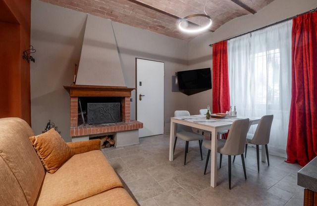 Apartamento 'Il Rifugio Illuminato - Morellino' con jardín compartido, Wi-Fi y aire acondicionado.