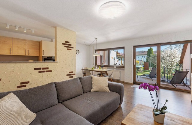 Apartamento 'Im Hegau' con terraza privada y Wi-Fi