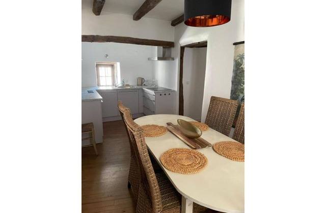 Apartment in a 16th century house (Top)