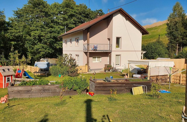 Apartamento 'En zona tranquila cerca del lago Faakersee' con jardín privado, balcón y Wi-Fi