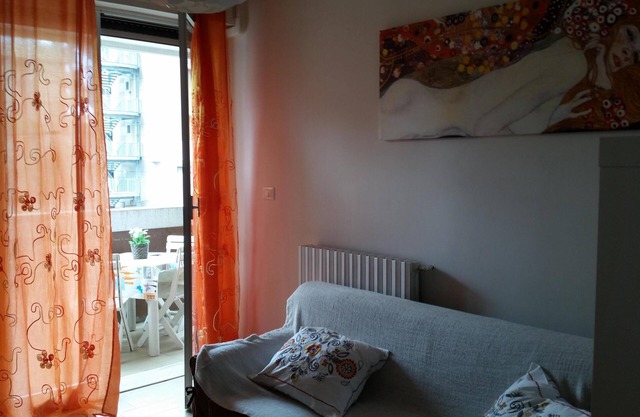 Hermoso apartamento de 50 metros del mar, con aparcamiento reservada