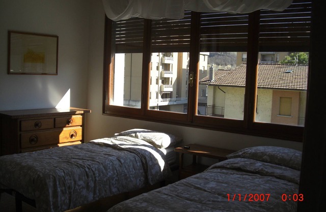 Apartamento en un pequeño edificio de 2 plantas.