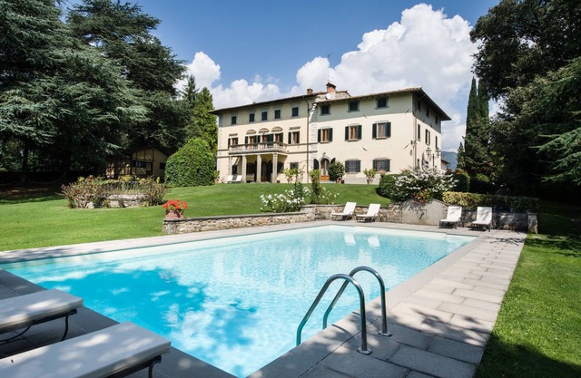 Apartamento en Antigua Granja cerca de Florencia con Centro de Bienestar