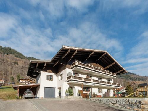 Apartment in Bramberg near Ski Lift