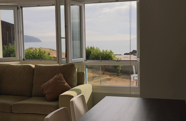 Apartamento delante de la playa de Coira en el centro de Portosin
