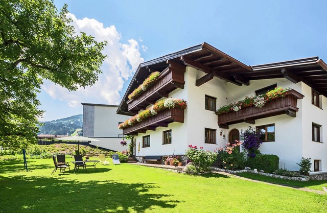 Acogedor apartamento en Fügen cerca de la estación de esquí