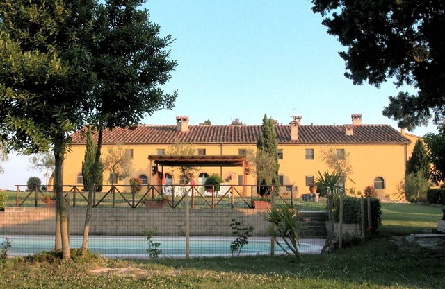 Aventura en una casa de campo toscana