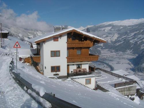 Apartment in Hippach near Horbergbahn
