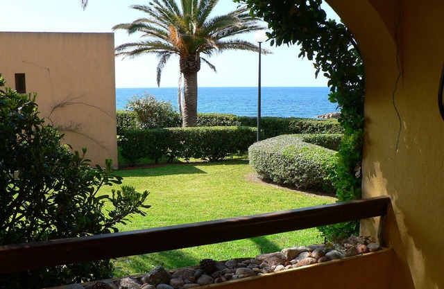 Apartamento en residencia de vacaciones con piscina y playa
