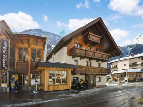 Apartment in Huben near Ski Slopes