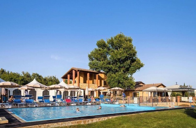 Apartment in Magliano with bar