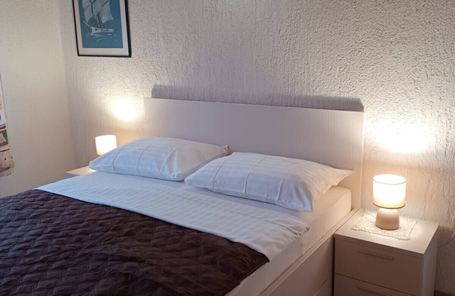 Apartamento en Murter con Seaview, Terraza, Acondicionador, WIFI (125-2)