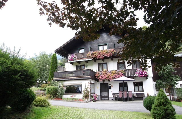 Acogedor apartamento en Niedernsill con jardín
